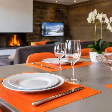 Renove 100m², Terrasse Sud, Parking Couvert, In-ski Out, 3 Chambres, 6 Pers - Fr-1-575-133 Apartment *